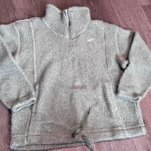 Nike Therma Fit Green Oversized Fit 1/4 Zip Size Medium Women’s